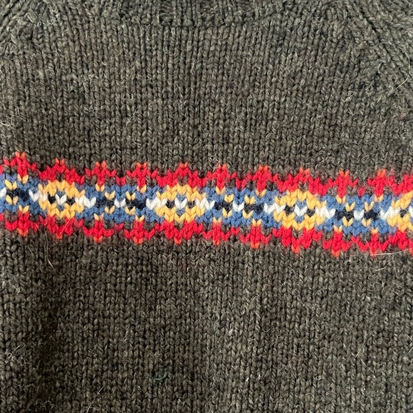 Academia Sweater - Picture 5 of 5